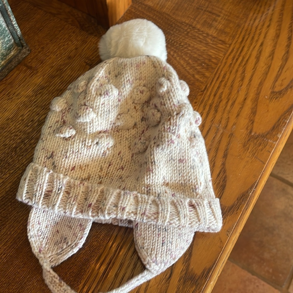 Baby Gap Cozy Cream Knit Pom-Pom Kids Hat 12-18 Mo - Picture 4 of 4